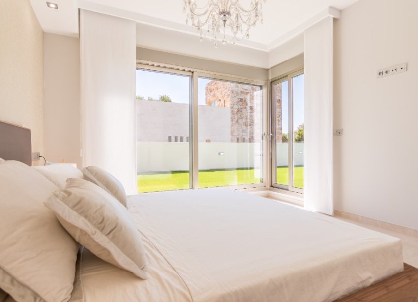 Obra nueva - Villa - Orihuela Costa - Campoamor