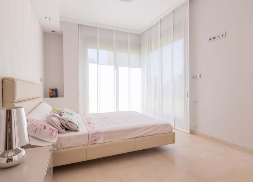 Obra nueva - Villa - Orihuela Costa - Campoamor