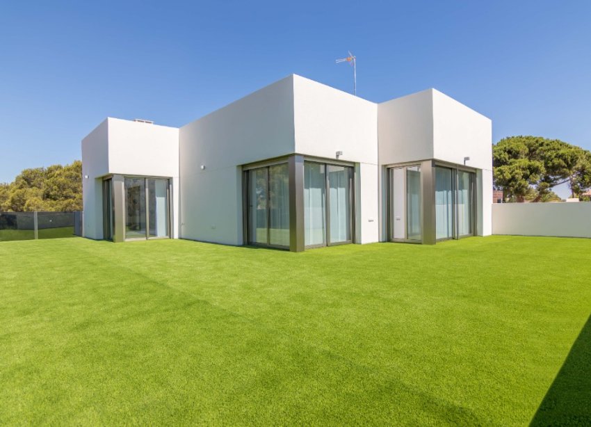 Obra nueva - Villa - Orihuela Costa - Campoamor