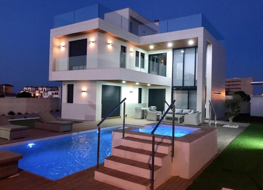 Obra nueva - Villa - Orihuela Costa - Campoamor