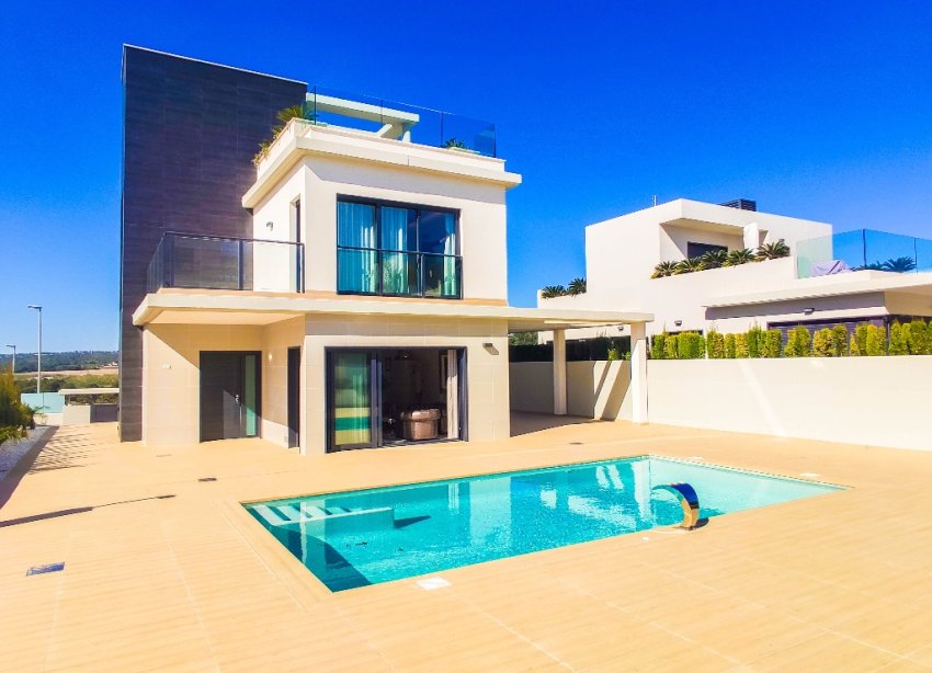 Obra nueva - Villa - Orihuela Costa - Dehesa De Campoamor