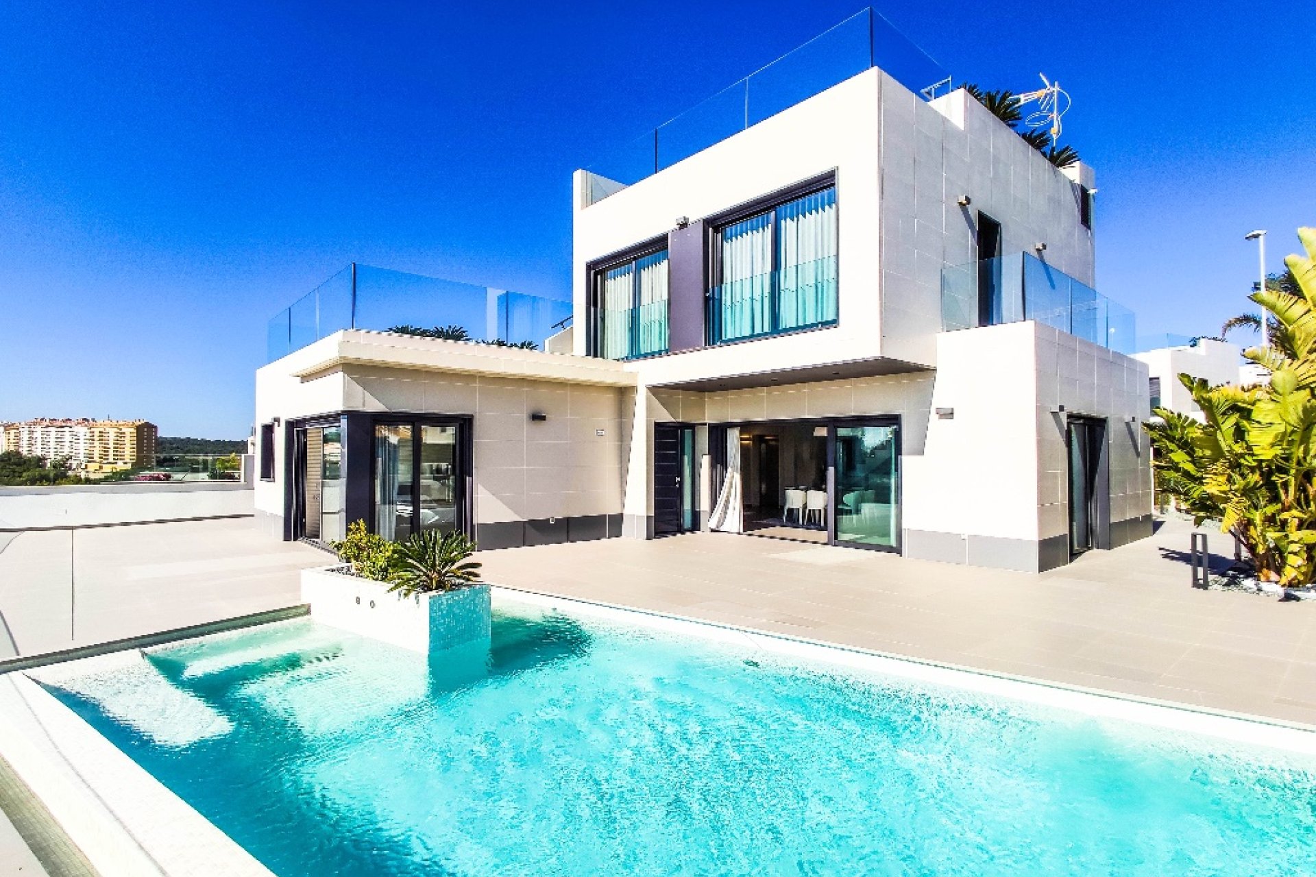 Obra nueva - Villa - Orihuela Costa - Dehesa De Campoamor