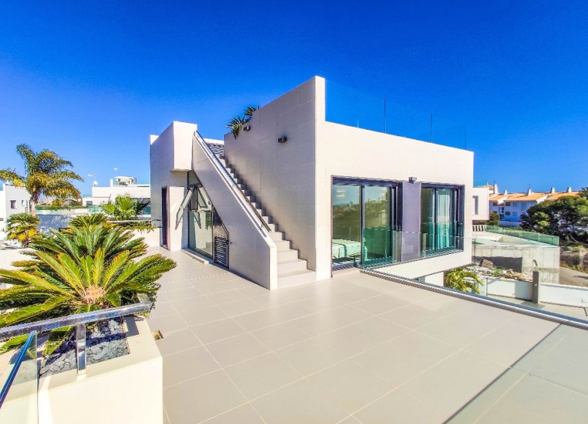 Obra nueva - Villa - Orihuela Costa - Dehesa De Campoamor