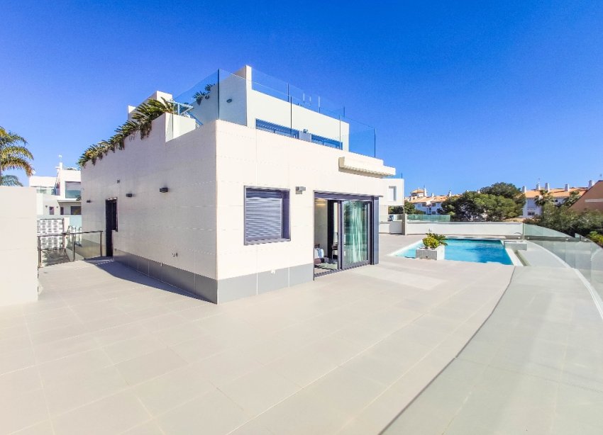 Obra nueva - Villa - Orihuela Costa - Dehesa De Campoamor