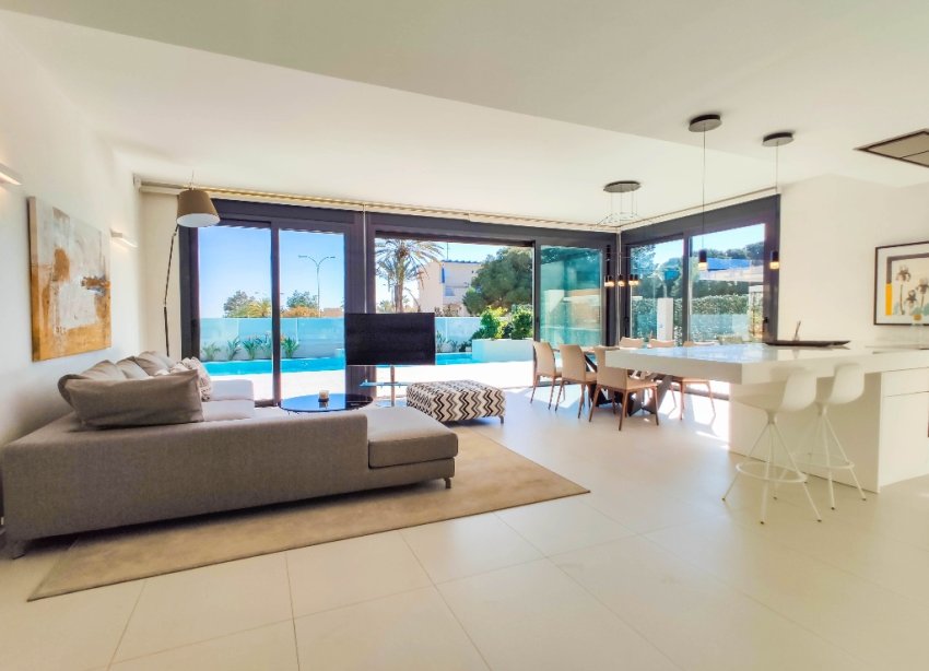 Obra nueva - Villa - Orihuela Costa - Dehesa De Campoamor