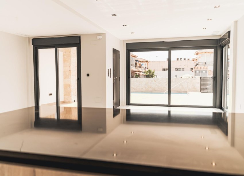 Obra nueva - Villa - Orihuela Costa - Punta Prima