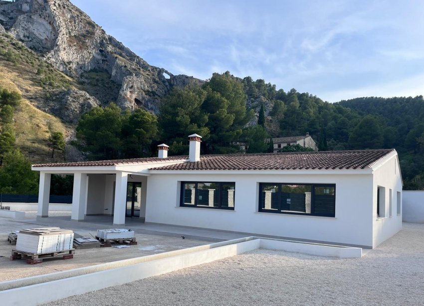 Obra nueva - Villa - Penàguila