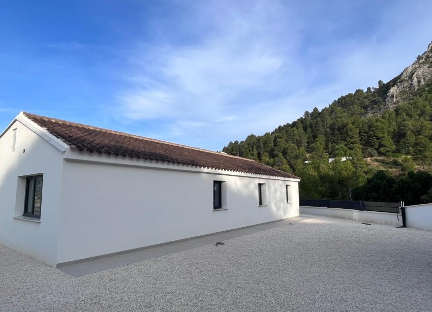Obra nueva - Villa - Penàguila
