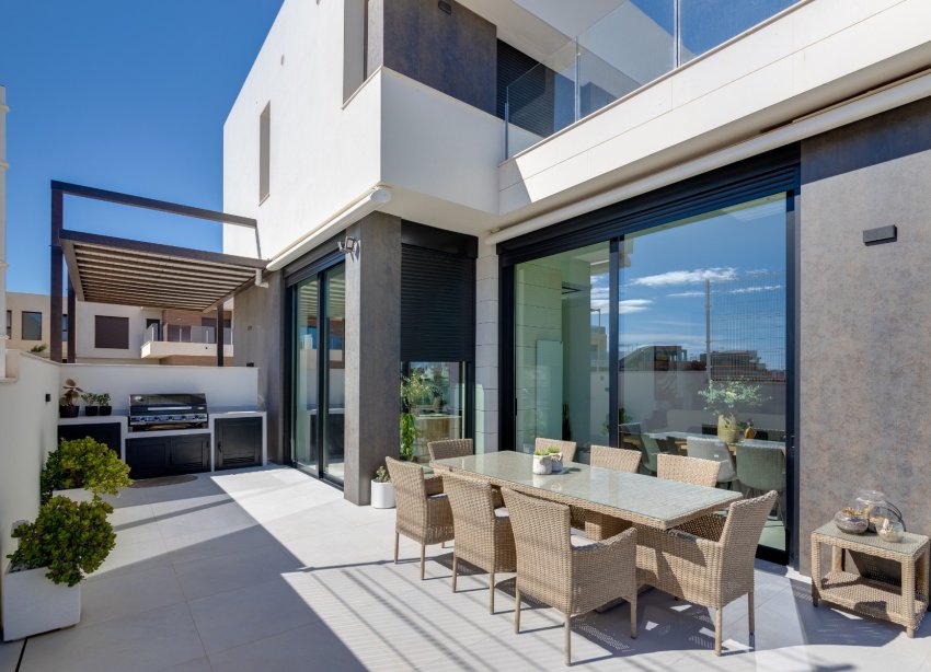 Obra nueva - Villa - Pilar de la Horadada - Roda Golf