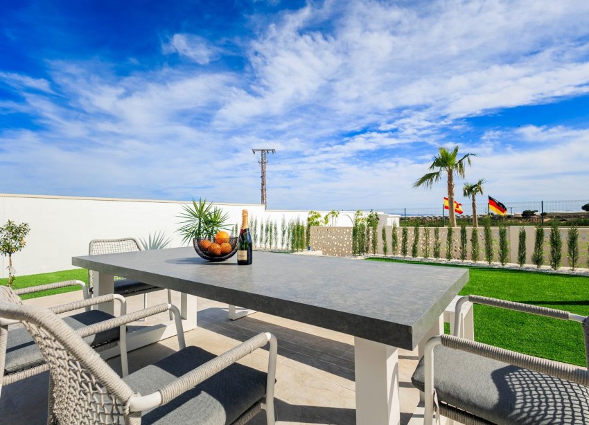 Obra nueva - Villa - Pilar de la Horadada