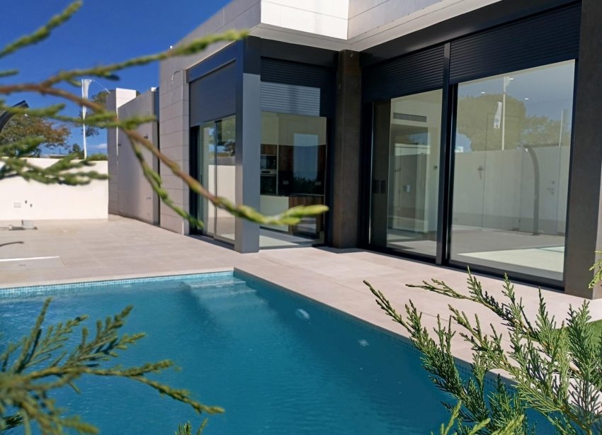 Obra nueva - Villa - Pilar de la Horadada