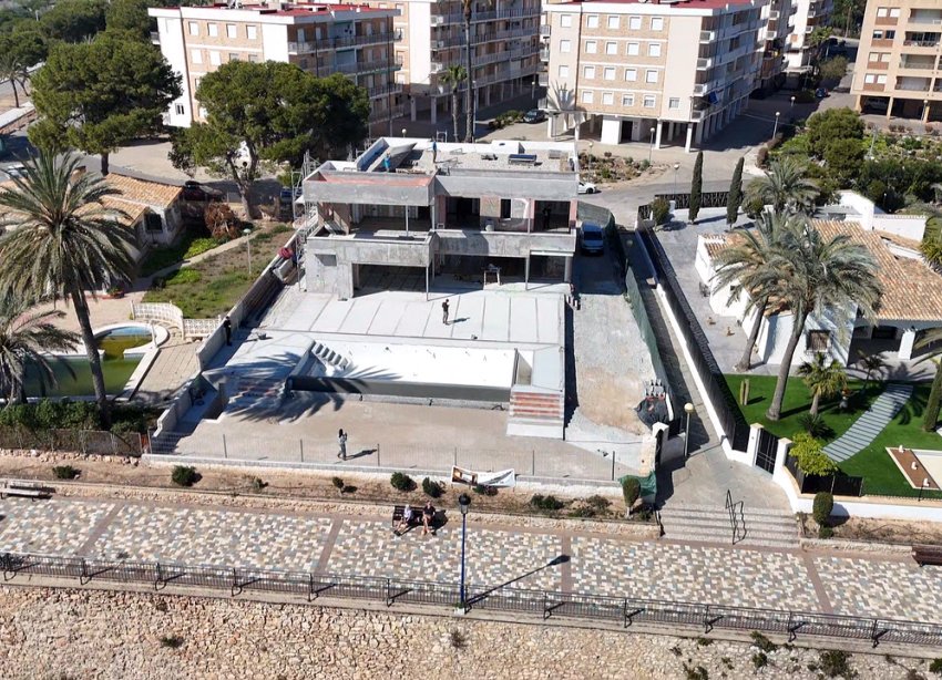 Obra nueva - Villa - Punta Prima