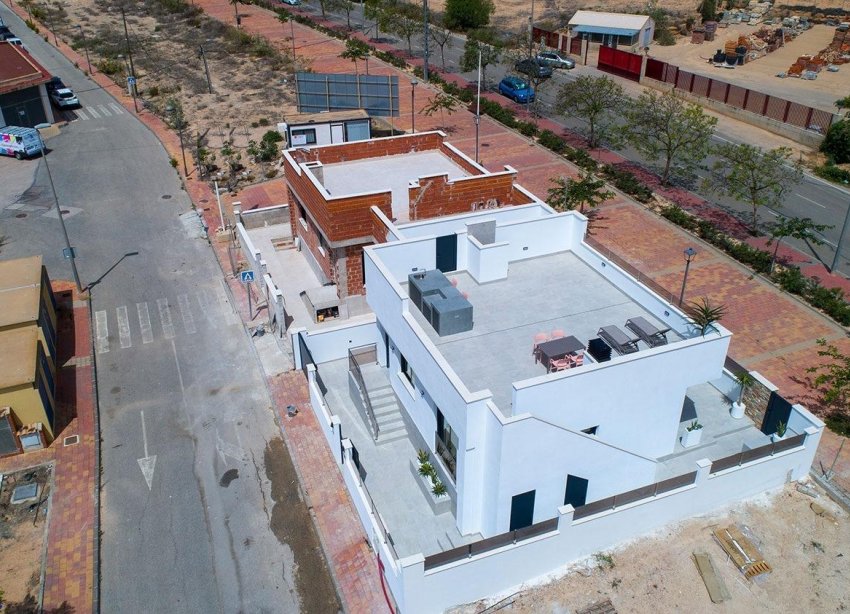 Obra nueva - Villa - Sucina