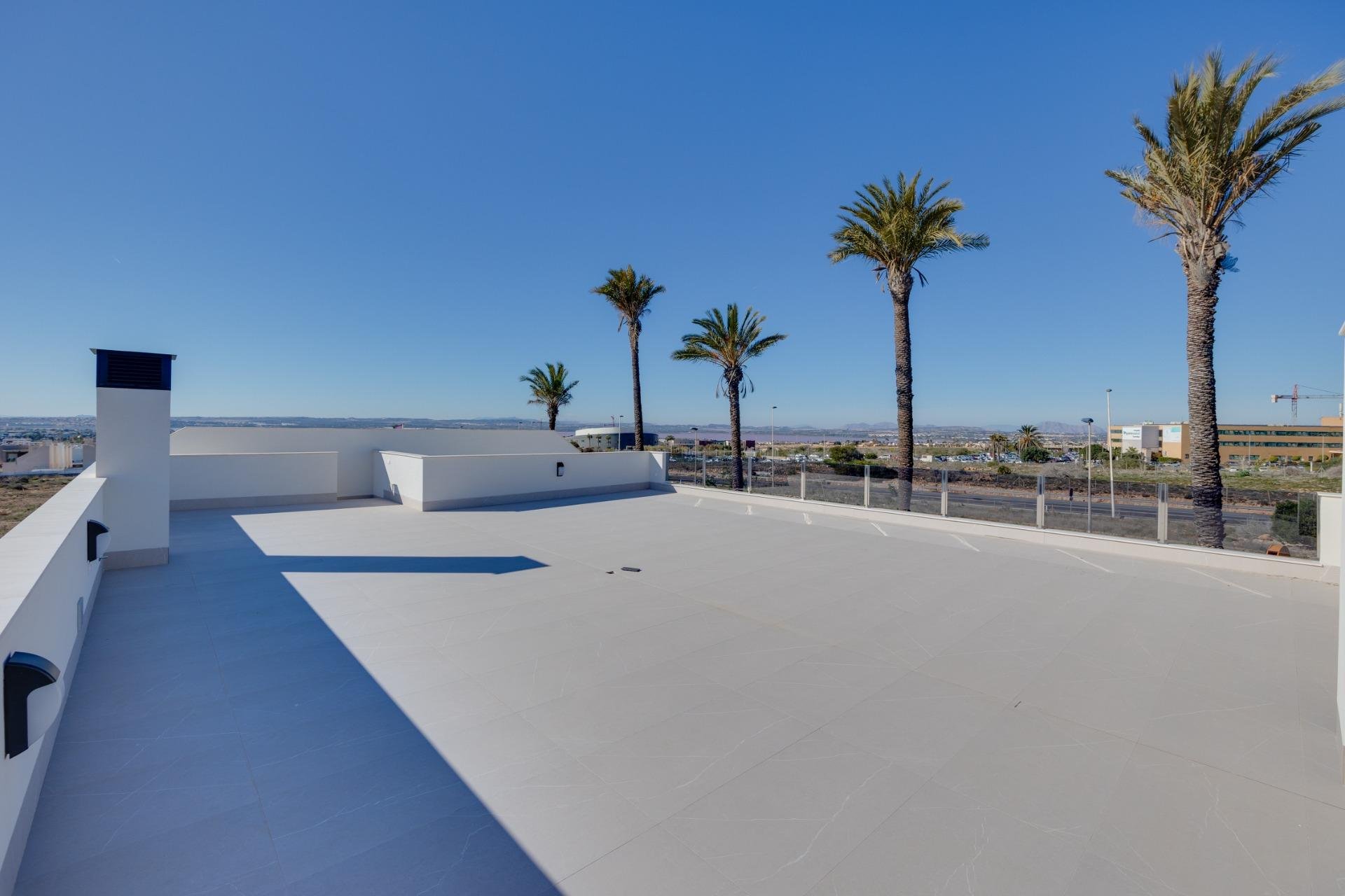 Obra nueva - Villa - Torrevieja - Aguas Nuevas