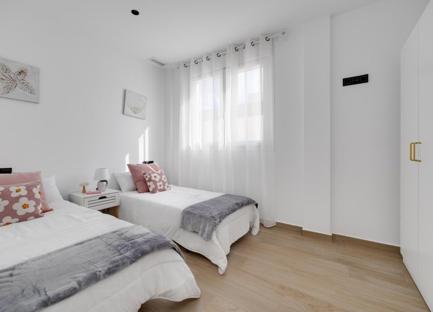 Obra nueva - Villa - Torrevieja - Aguas Nuevas