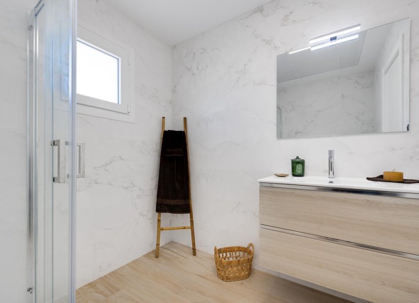 Obra nueva - Villa - Torrevieja - Aguas Nuevas