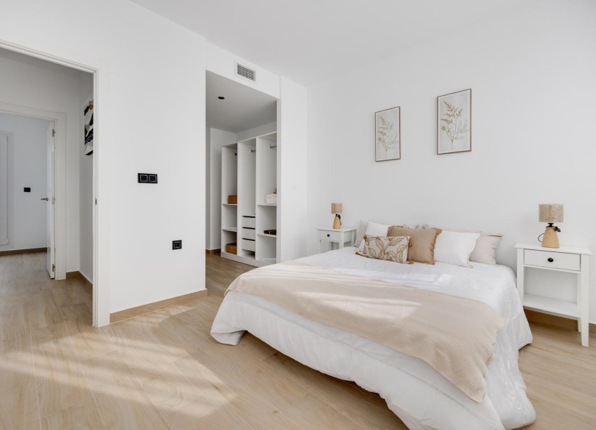 Obra nueva - Villa - Torrevieja - Aguas Nuevas