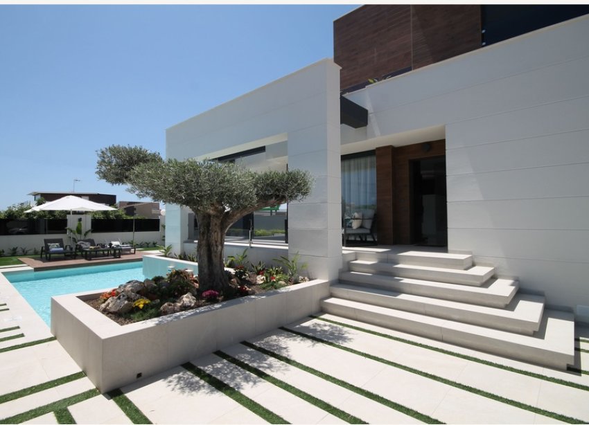 Obra nueva - Villa - Torrevieja - El Chaparal