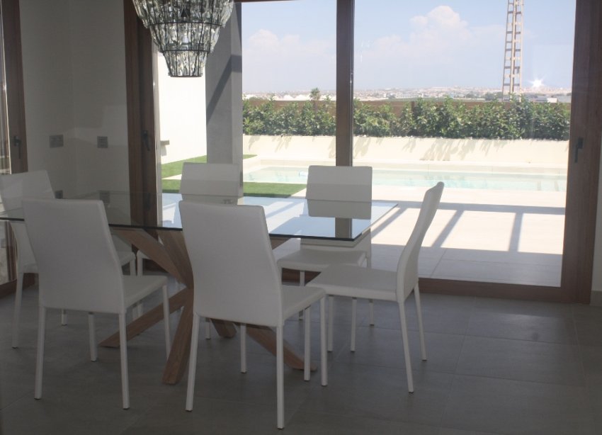 Obra nueva - Villa - Torrevieja - Los Altos
