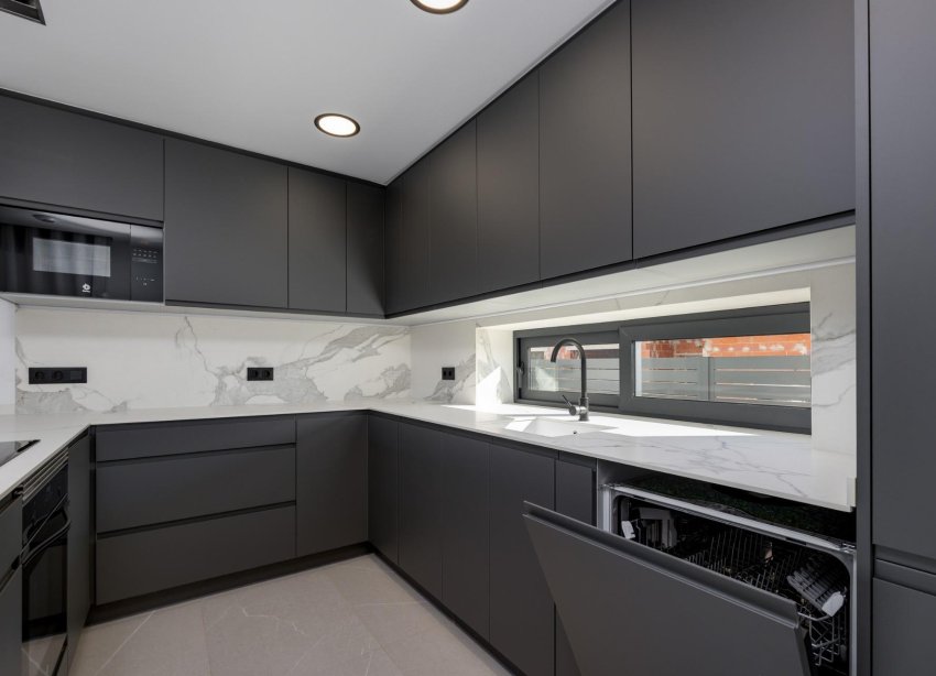 Obra nueva - Villa - Torrevieja - Sector 25