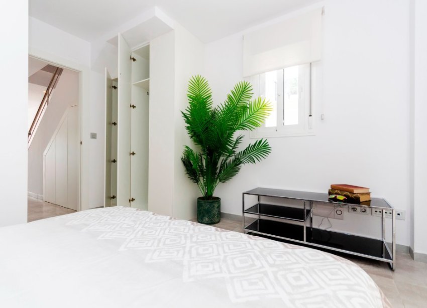 Obra nueva - Villa - Torrevieja - Torreta