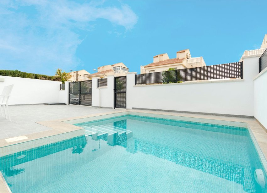 Obra nueva - Villa - Torrevieja - Torretas