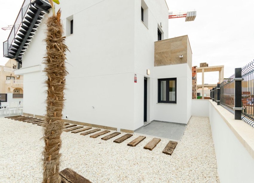 Obra nueva - Villa - Torrevieja - Torretas