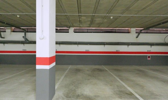 Parking - Rynek Wtórny - Torrevieja - Centro