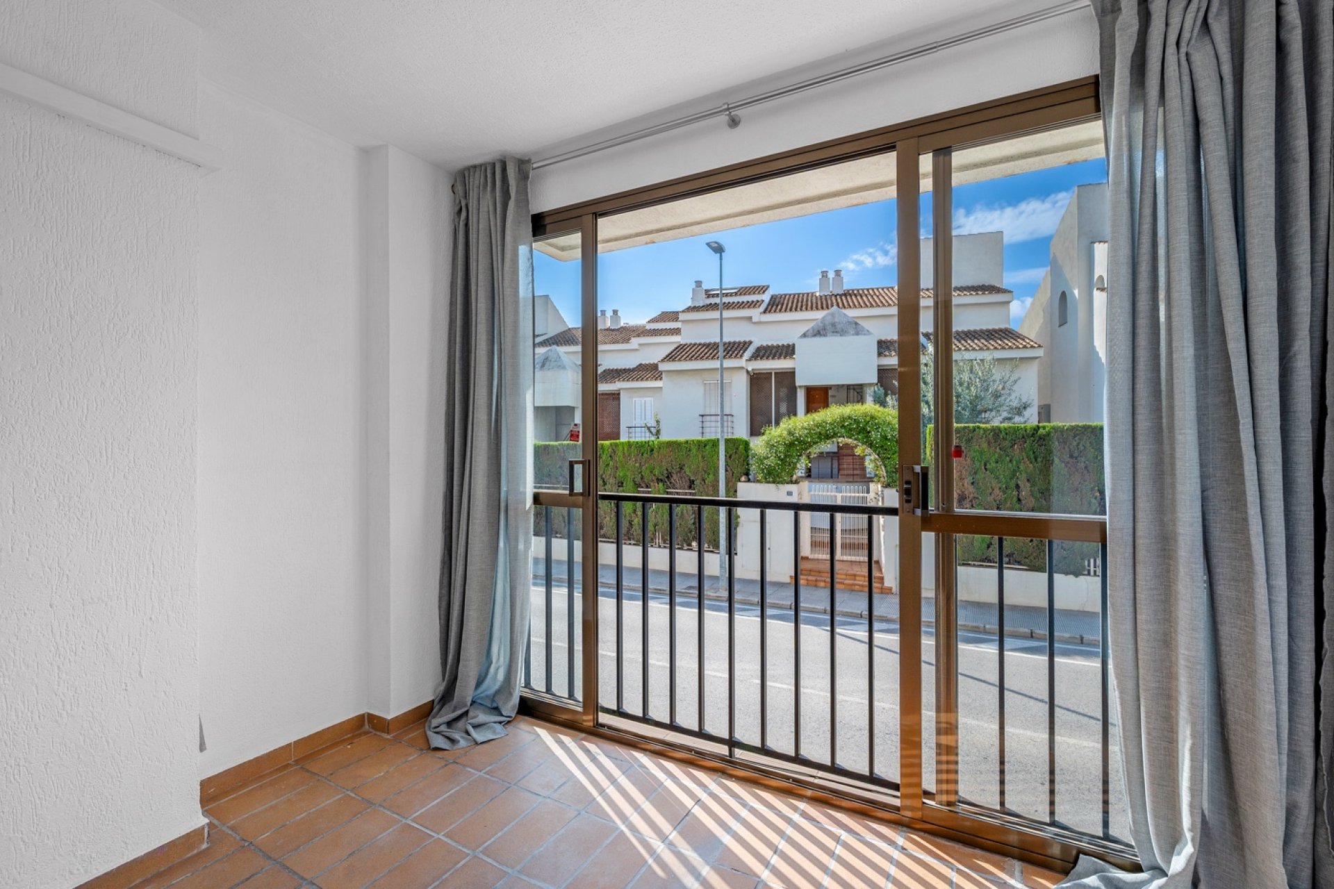 Resale - Apartament / Duplex - Altea