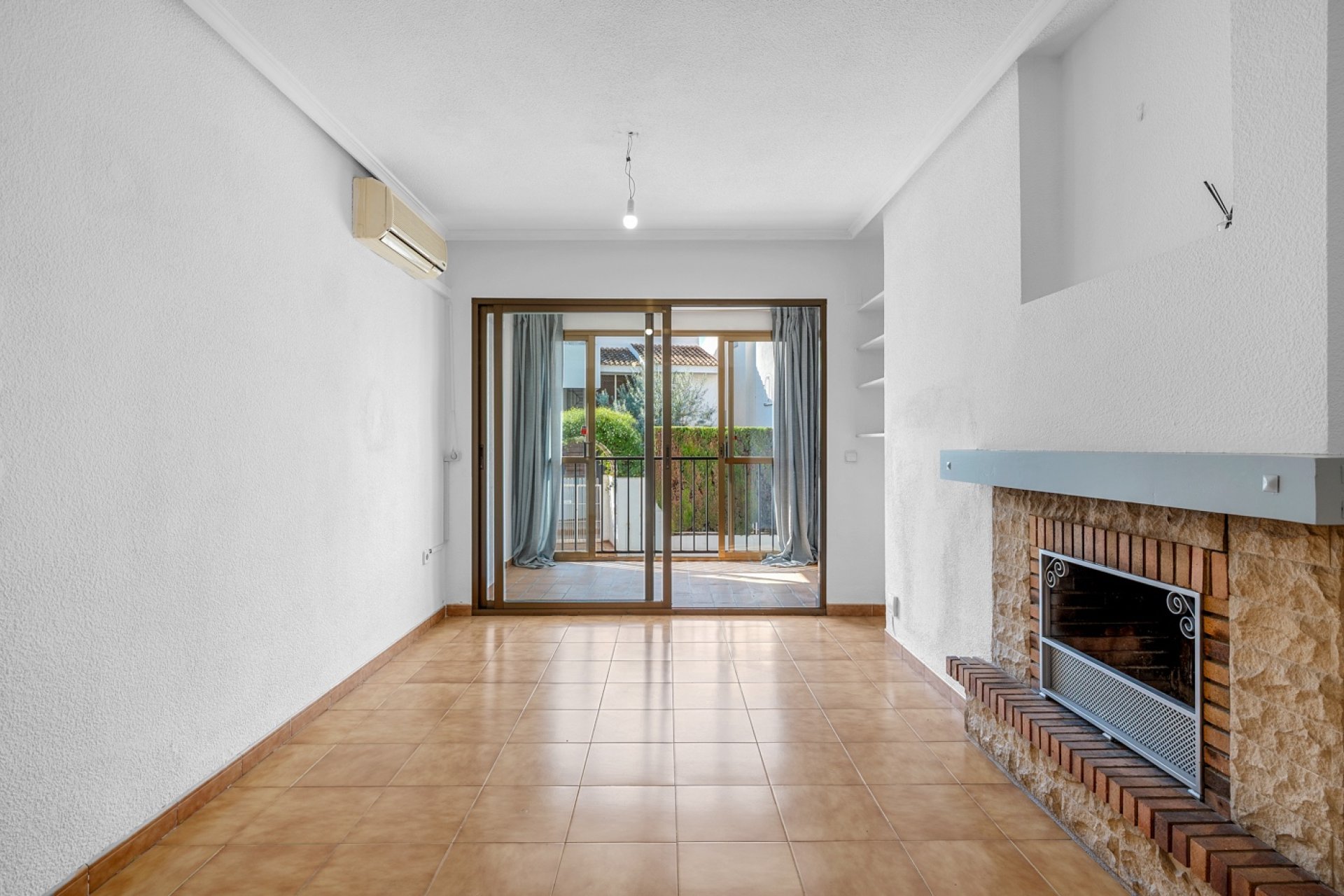 Resale - Apartament / Duplex - Altea