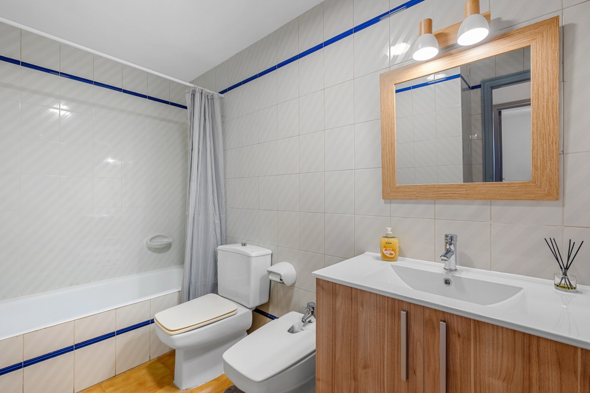 Resale - Apartament / Duplex - Altea