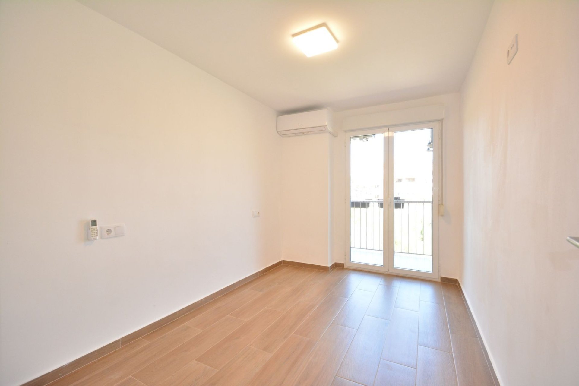 Resale - Apartament / Duplex - Guardamar del Segura - CERVANTES-PLAYA