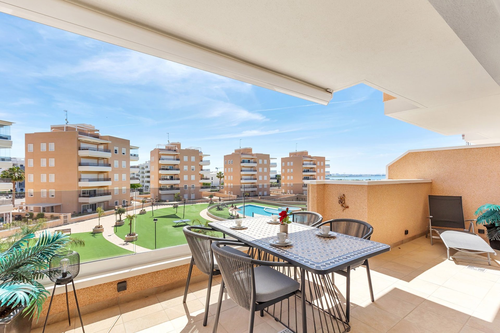 Resale - Apartament / Duplex - Guardamar del Segura - El Raso