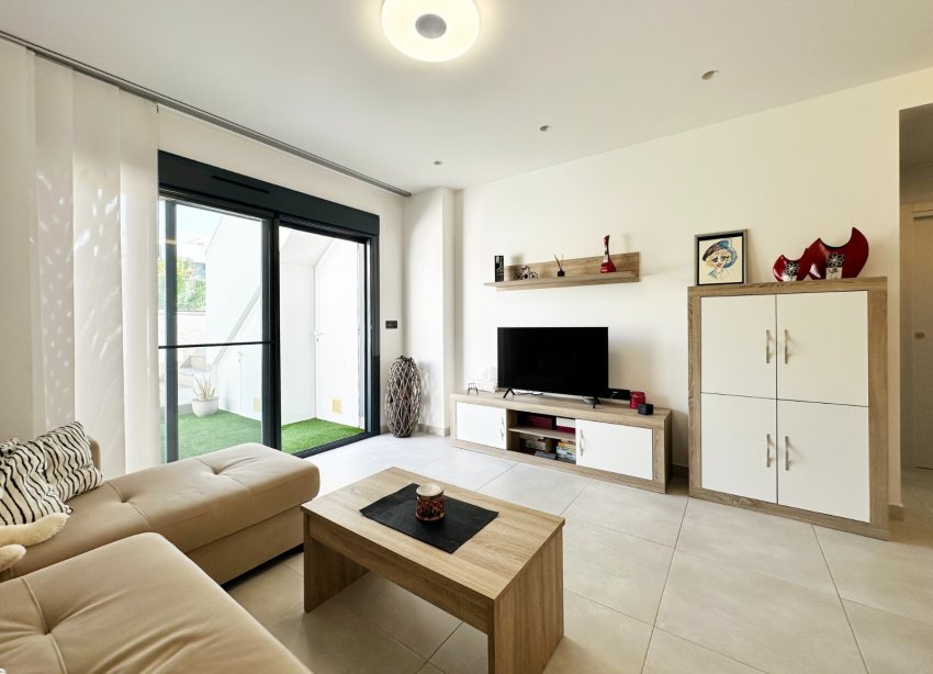 Resale - Apartament / Duplex - Guardamar del Segura - El Raso