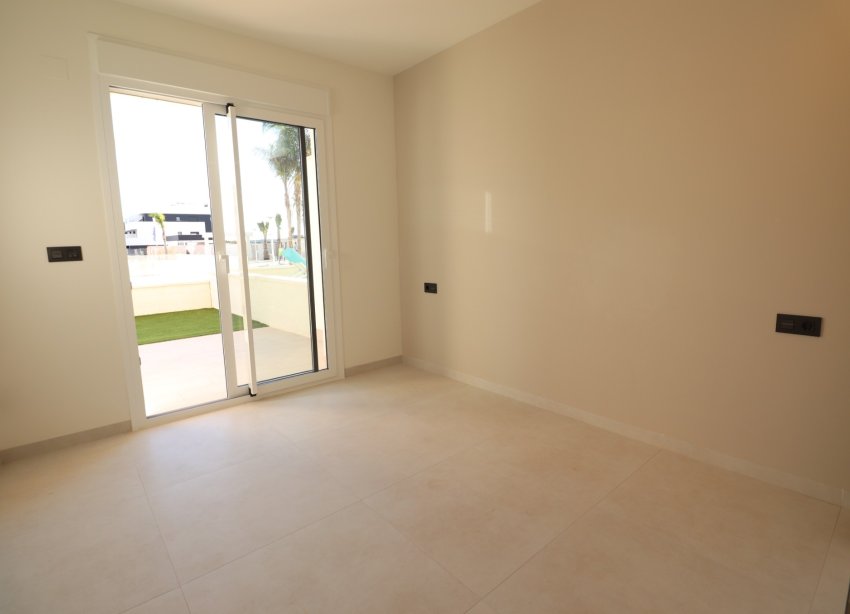 Resale - Apartament / Duplex - Guardamar del Segura - El Raso
