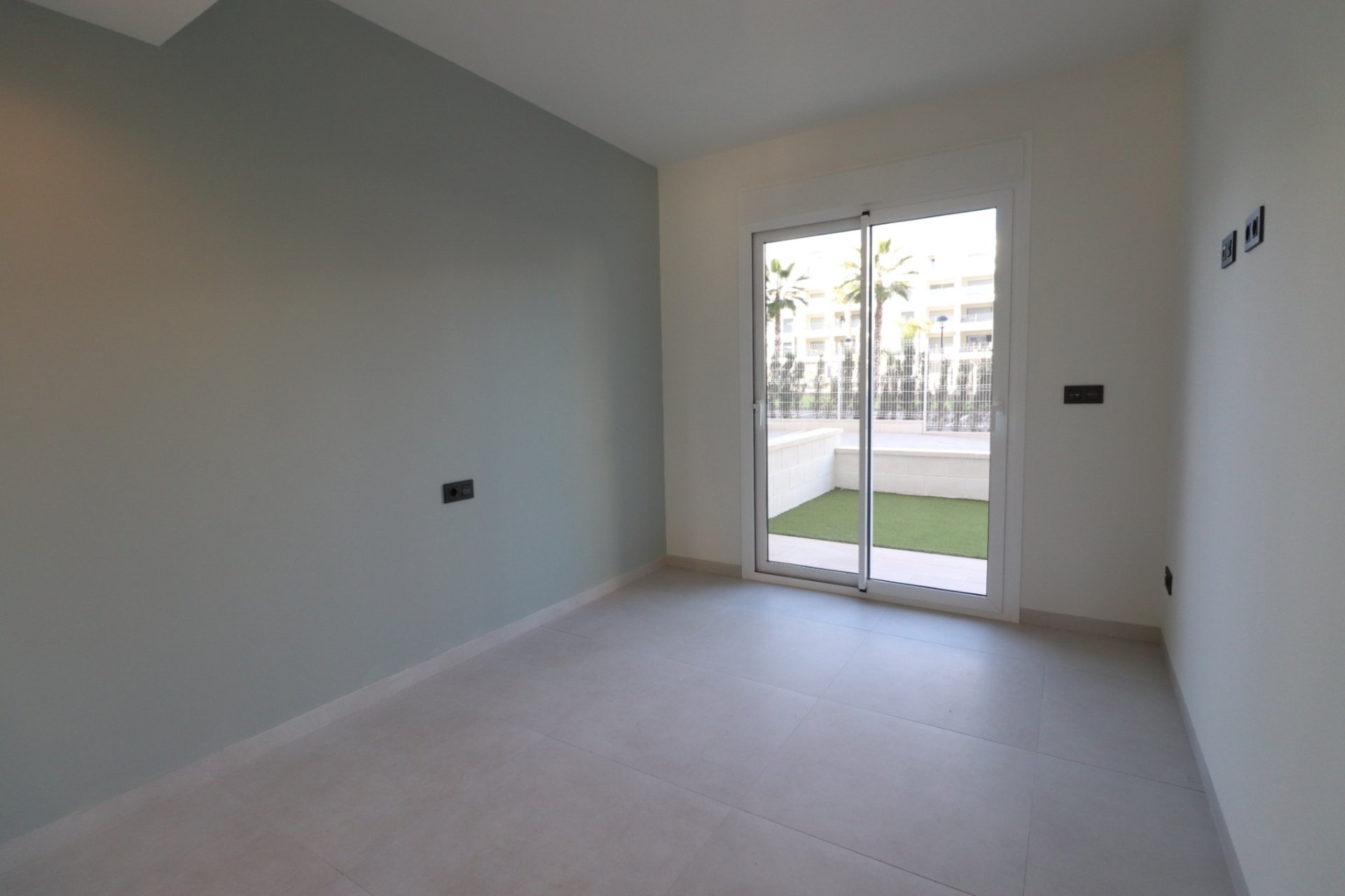 Resale - Apartament / Duplex - Guardamar del Segura - El Raso