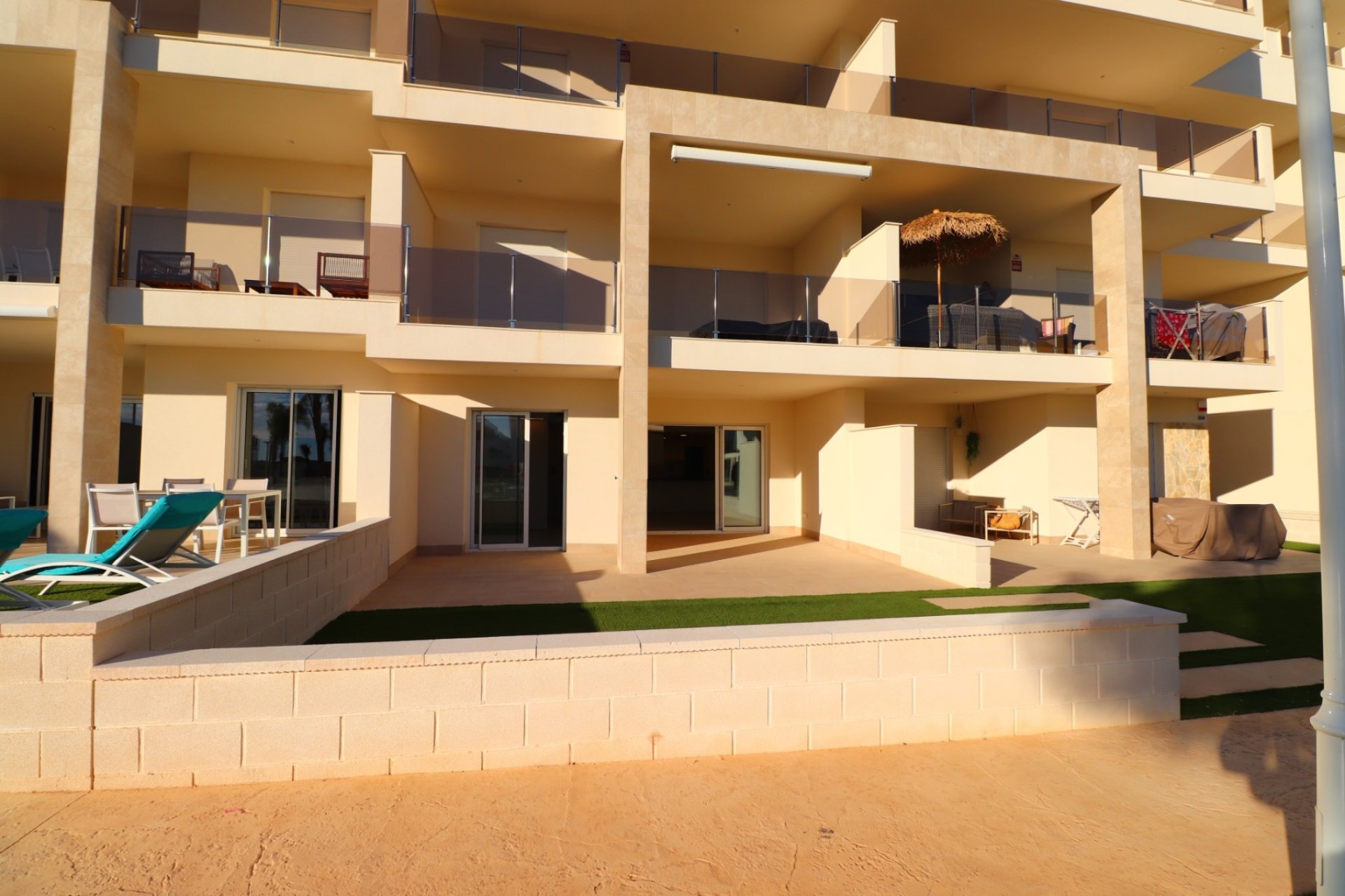 Resale - Apartament / Duplex - Guardamar del Segura - El Raso
