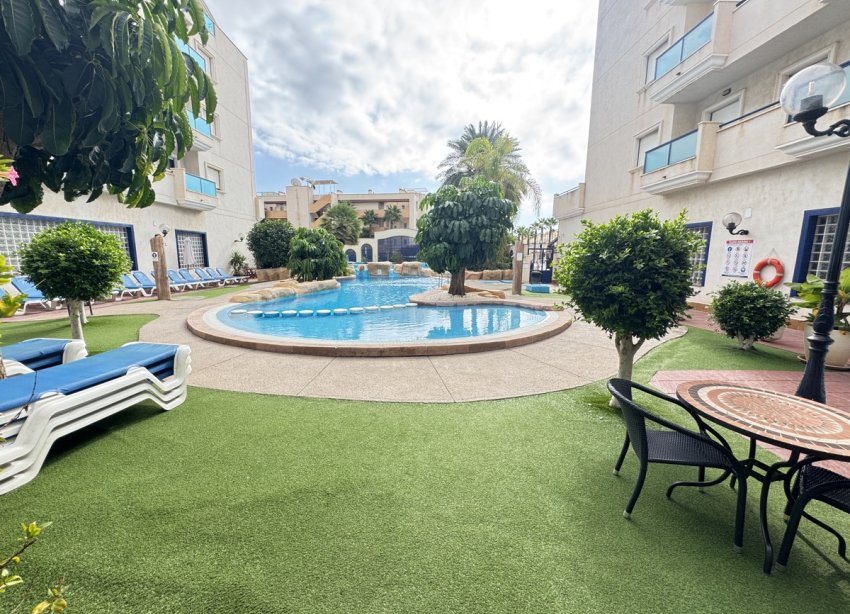 Resale - Apartament / Duplex - Orihuela Costa - Cabo Roig