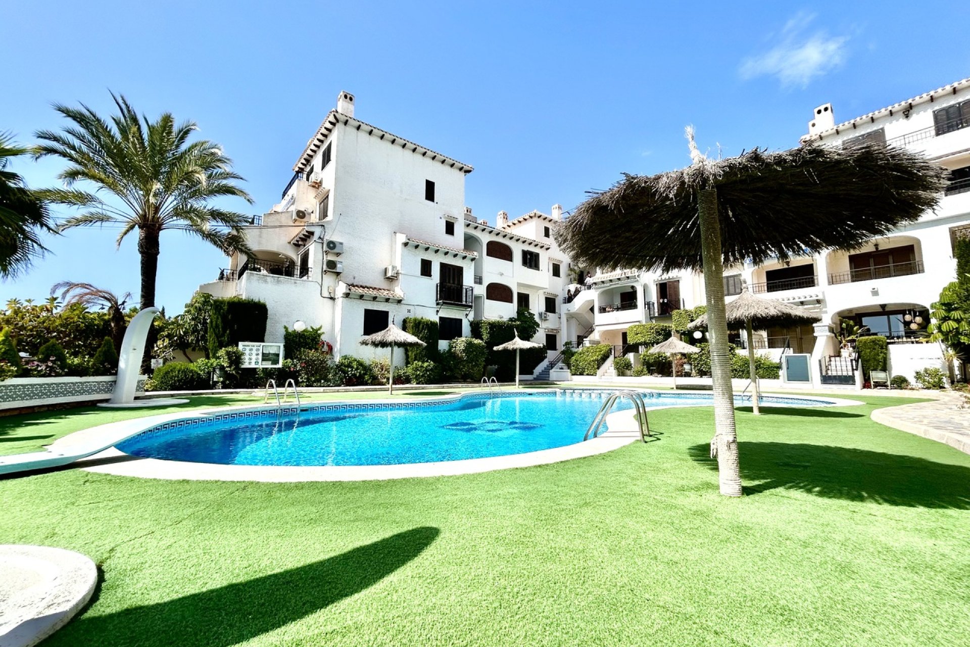 Resale - Apartament / Duplex - Orihuela Costa - Cabo Roig