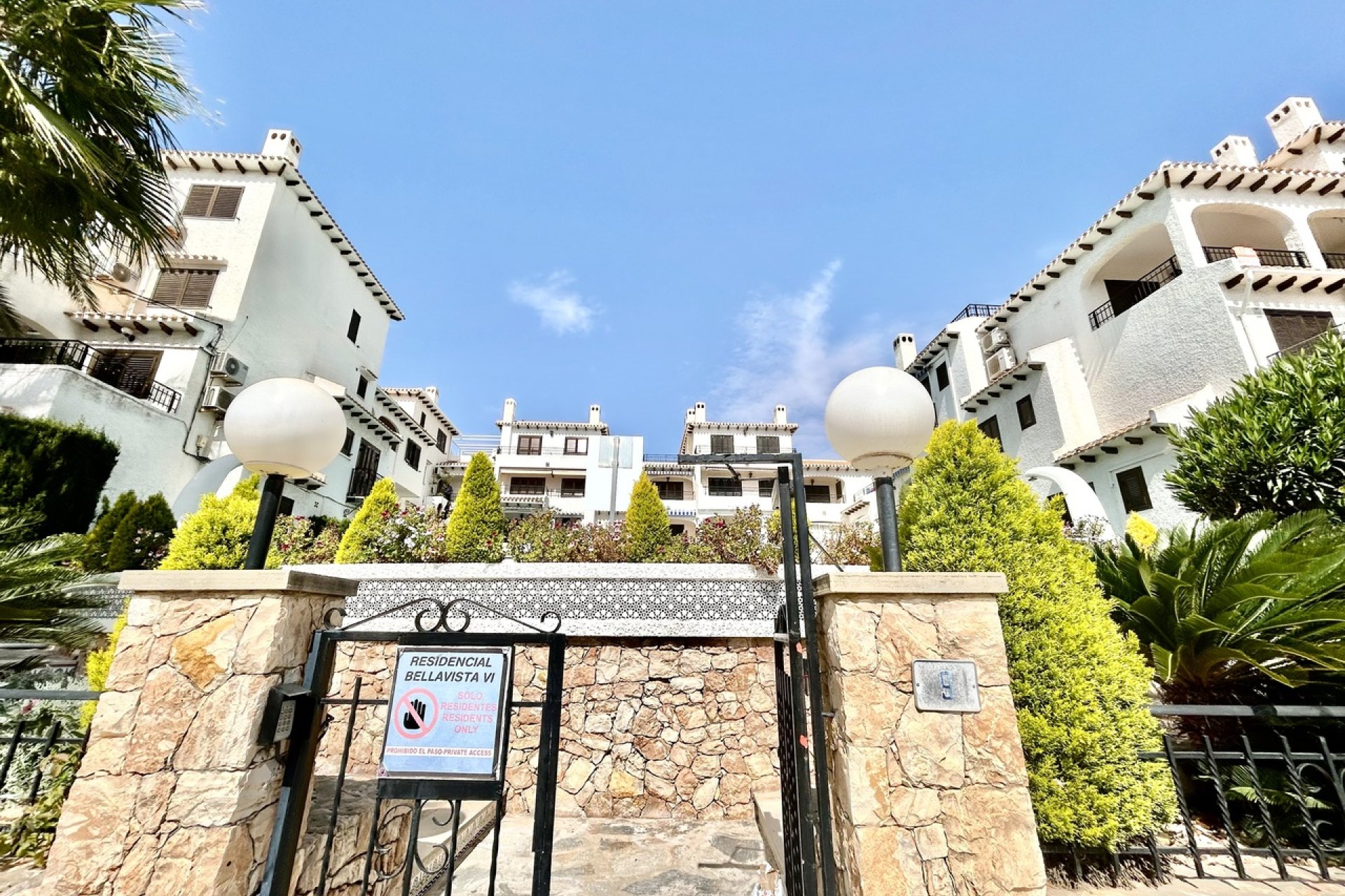 Resale - Apartament / Duplex - Orihuela Costa - Cabo Roig