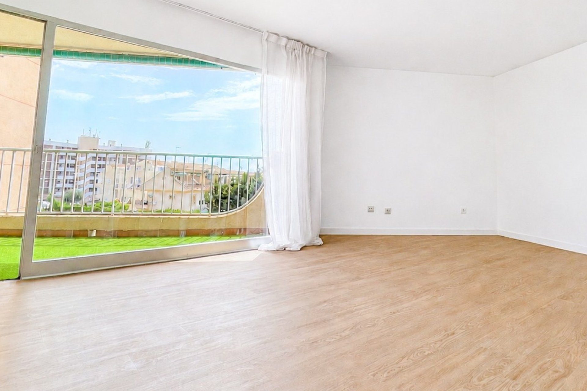 Resale - Apartament / Duplex - Orihuela Costa - Cabo Roig
