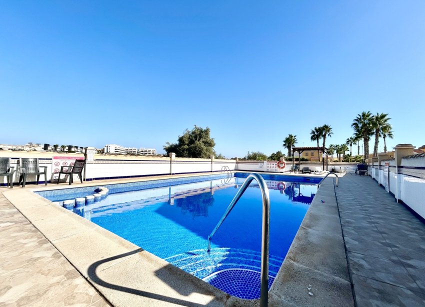 Resale - Apartament / Duplex - Orihuela Costa - Cabo Roig