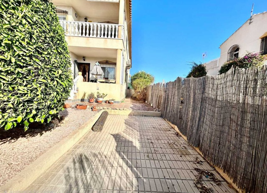 Resale - Apartament / Duplex - Orihuela Costa - Cabo Roig