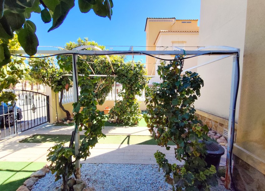 Resale - Apartament / Duplex - Orihuela Costa - Cabo Roig