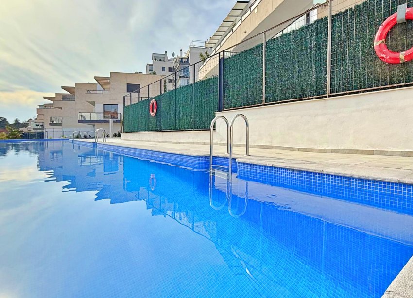 Resale - Apartament / Duplex - Orihuela Costa - Campoamor