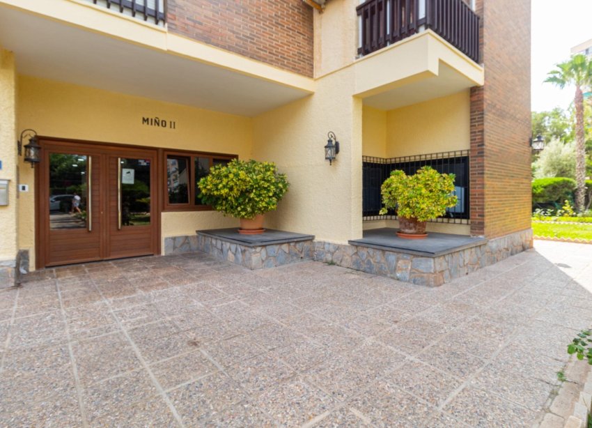 Resale - Apartament / Duplex - Orihuela Costa - Campoamor