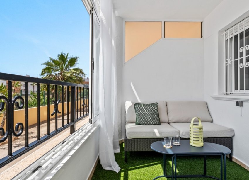 Resale - Apartament / Duplex - Orihuela Costa - La Florida