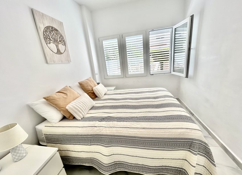 Resale - Apartament / Duplex - Orihuela Costa - La Zenia