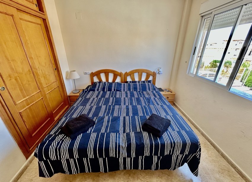 Resale - Apartament / Duplex - Orihuela Costa - La Zenia