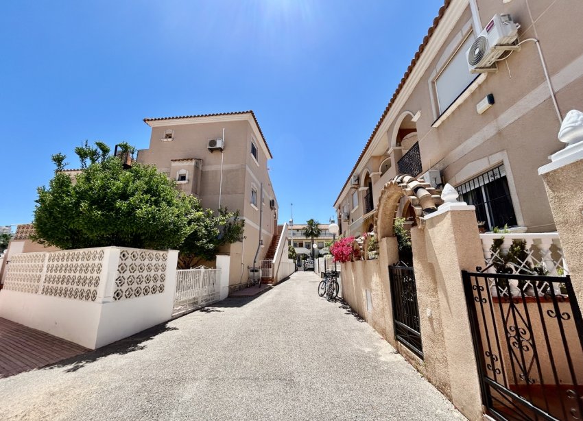 Resale - Apartament / Duplex - Orihuela Costa - La Zenia